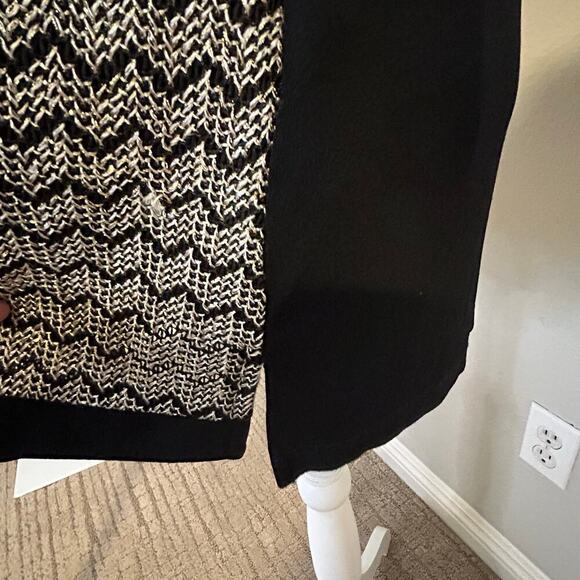 Chico's travelers sleeveless black mesh tank with gold metallic thread size XL16 - Picture 3 of 8